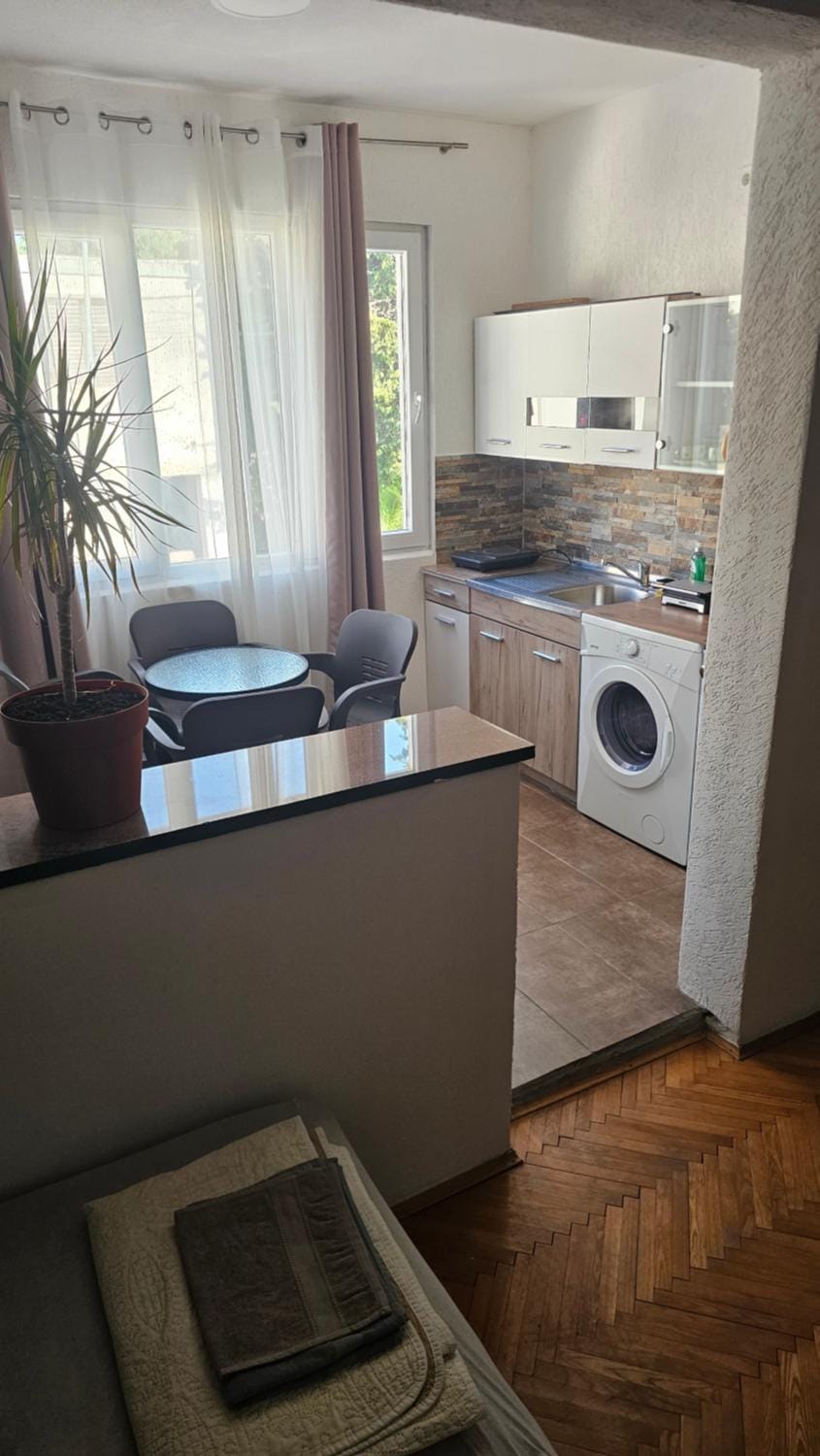 Petar Vukajlov Apartment in Montenegro