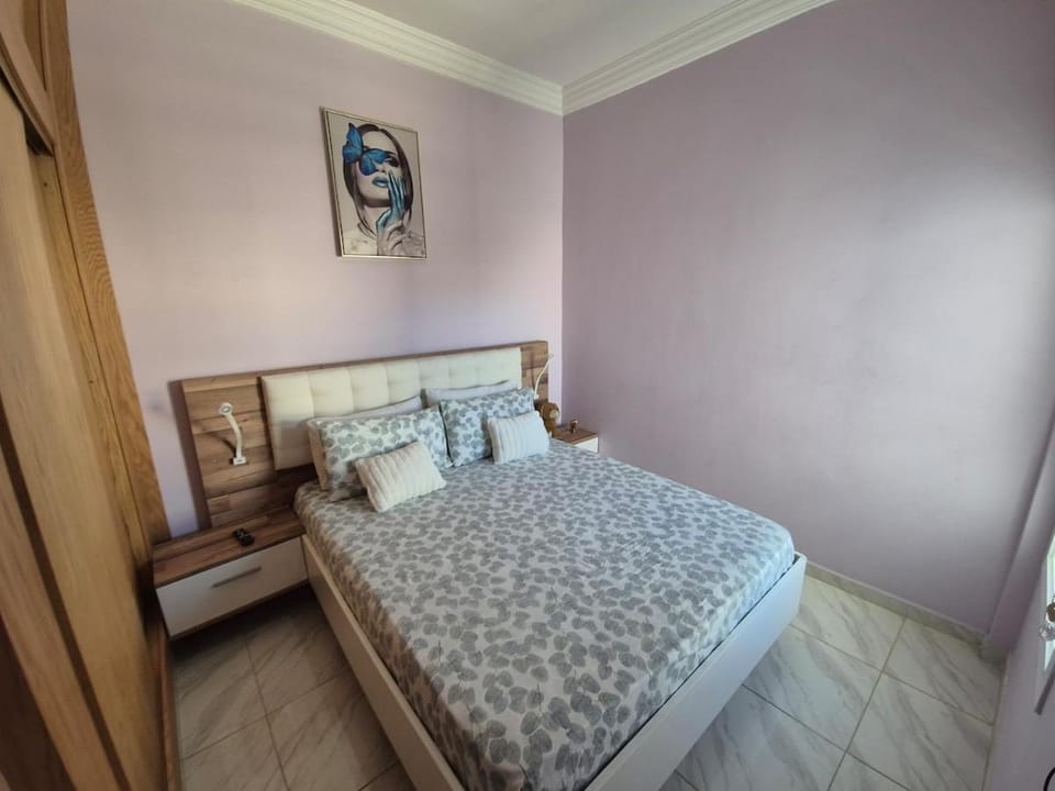Chic 3BR Apartment with AC, Gated Residence, Route Immouzzar, Fès Apartment in Fes