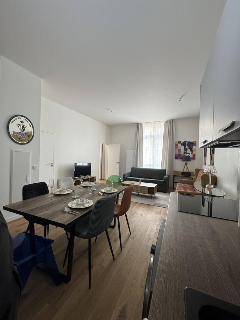 Living room, Dining area