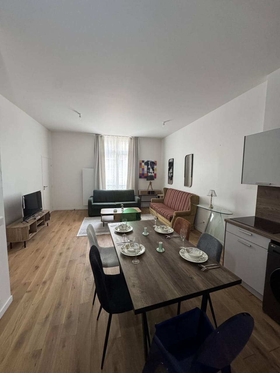 Living room, Dining area