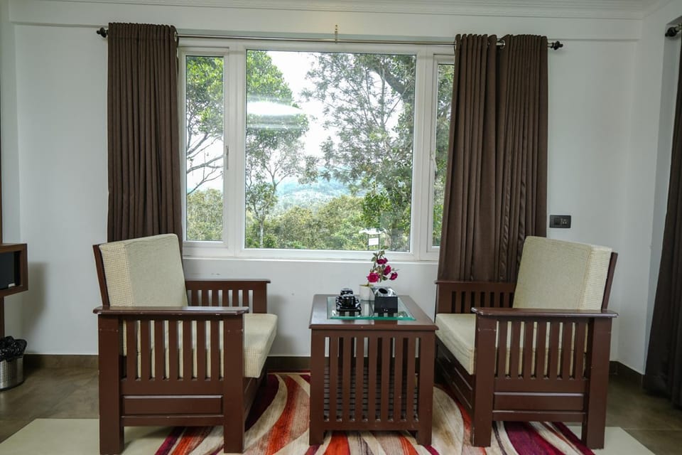 Patio, Garden, View (from property/room), Living room, Seating area, Garden view