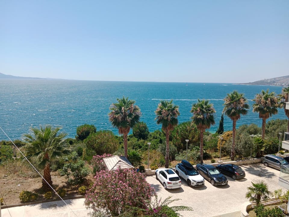 First line sea Apartment Apartment in Sarandë