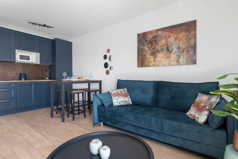 Kitchen or kitchenette, Living room, Seating area