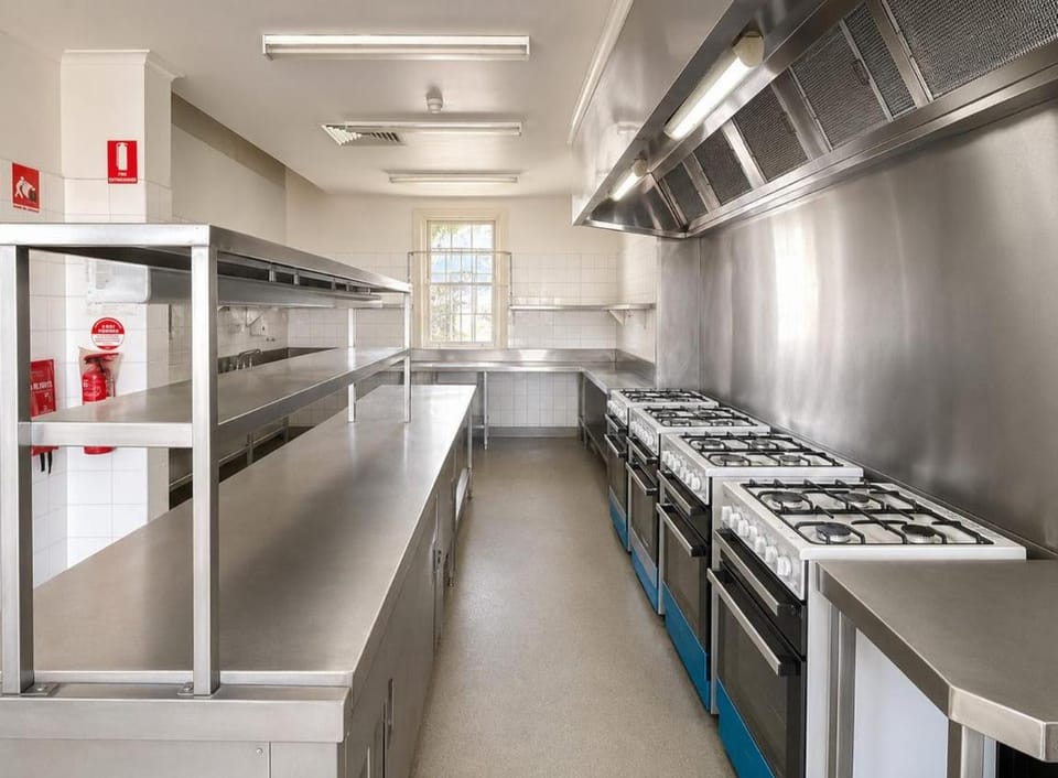 Kitchen or kitchenette, Kitchen or kitchenette, dishwasher