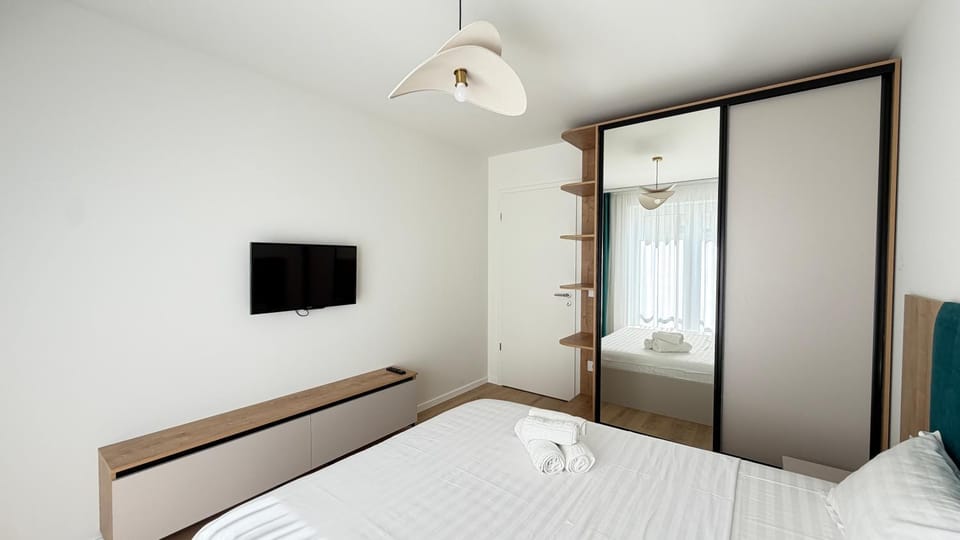 Bed, Photo of the whole room, Bedroom, towels, wardrobe