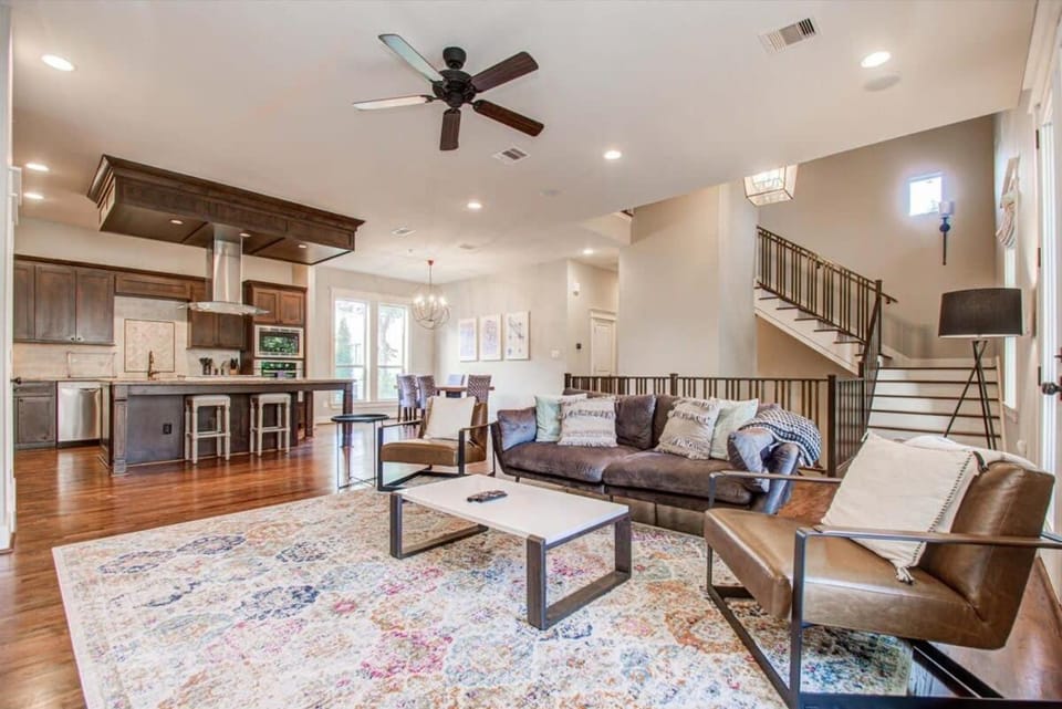 Southern Charm Meets Easy Convenience 5 mins to DT House in Anderson