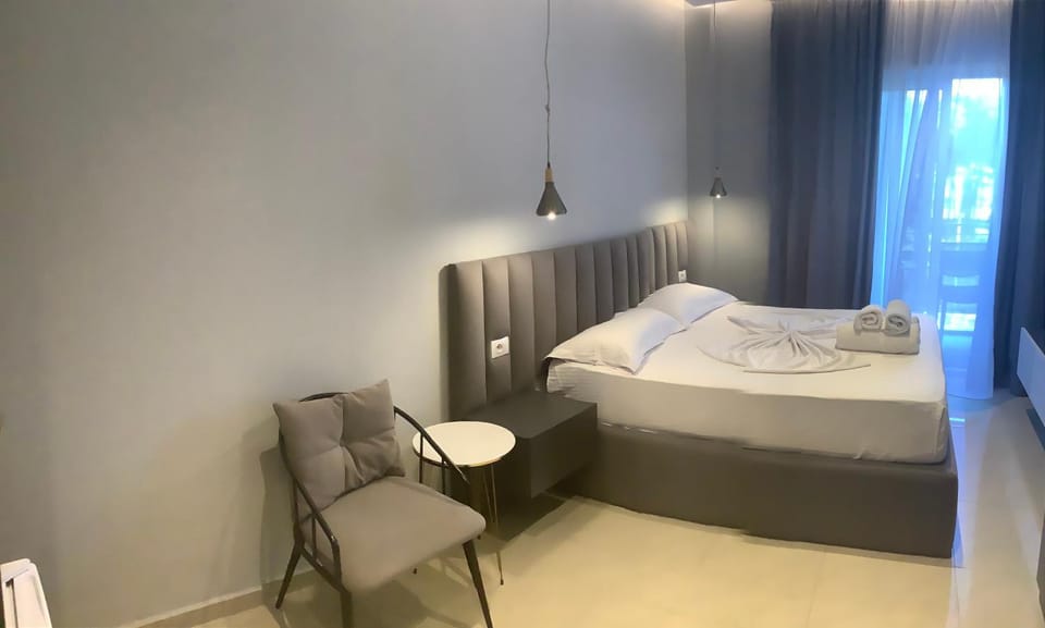 N10 Fishta Couples Suite Apartment in Europe