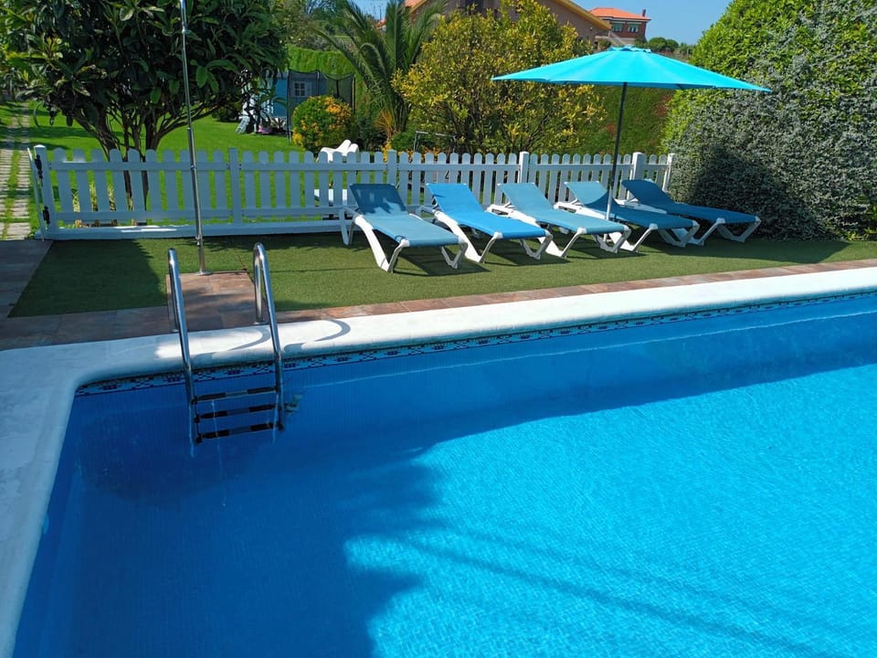 Garden, Swimming pool