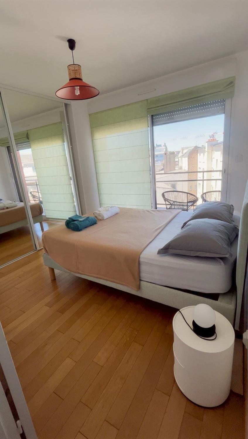 Bed, Bedroom