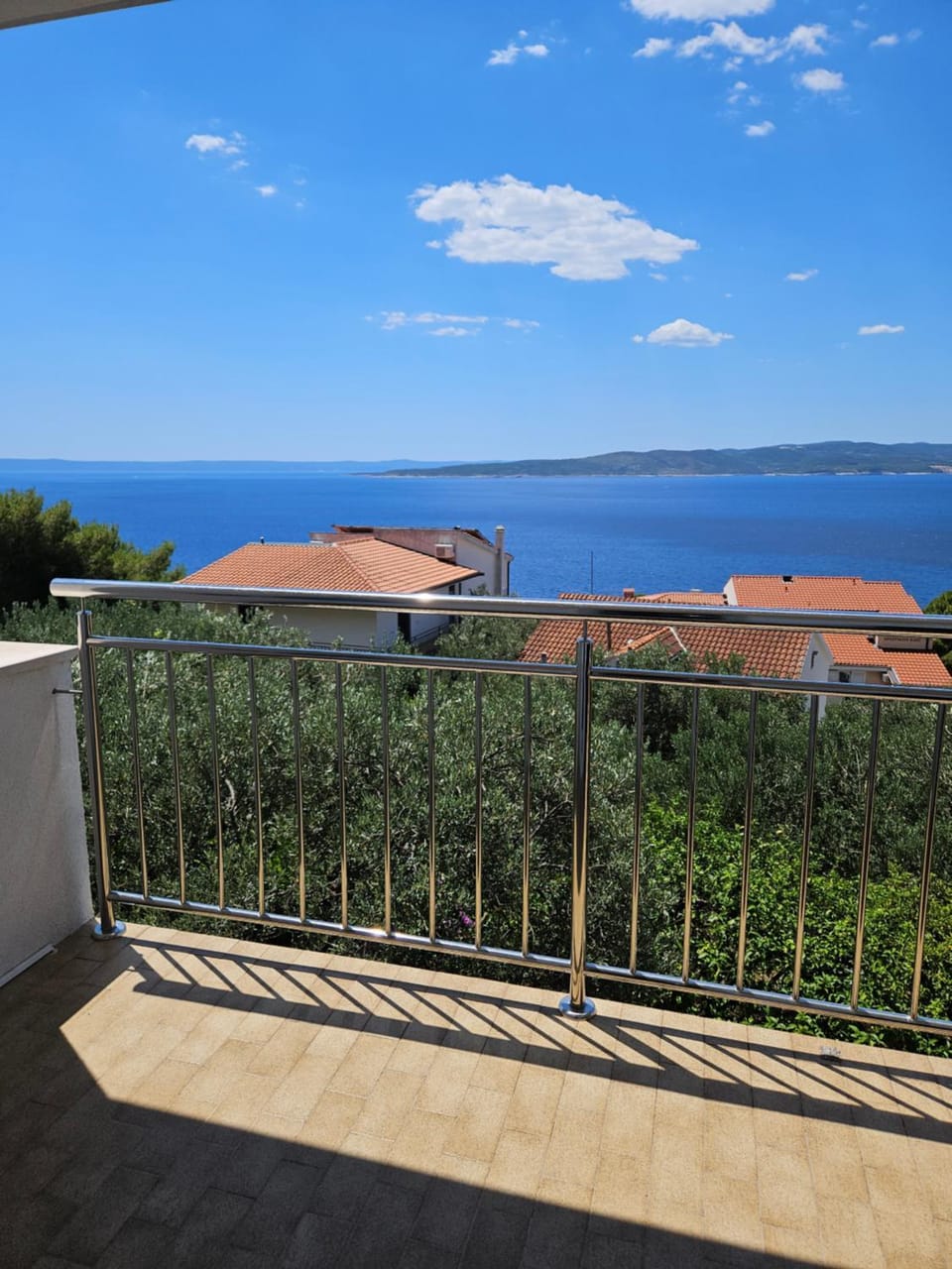 Villa Knezović Revenić 3 Bed and Breakfast in Brela
