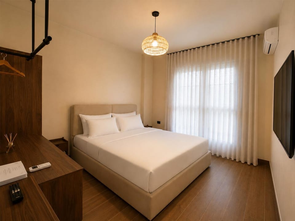 Bed, Photo of the whole room, Bedroom