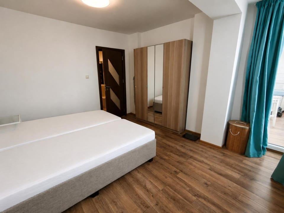 Spesious apt "Studentska" with sea view Apartment in Varna
