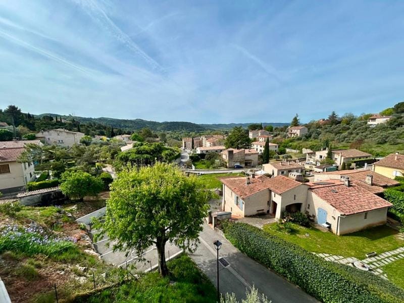 Appartement Avenue des Alpes Apartment in Gréoux-les-Bains