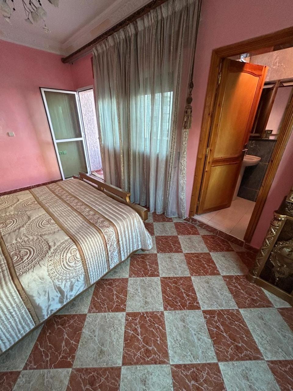 Apparemment calme et spacieux à Branes Tanger Apartment in Tangier