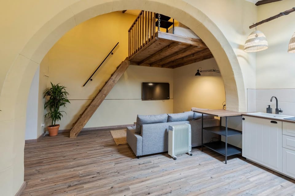 Living room, kitchen