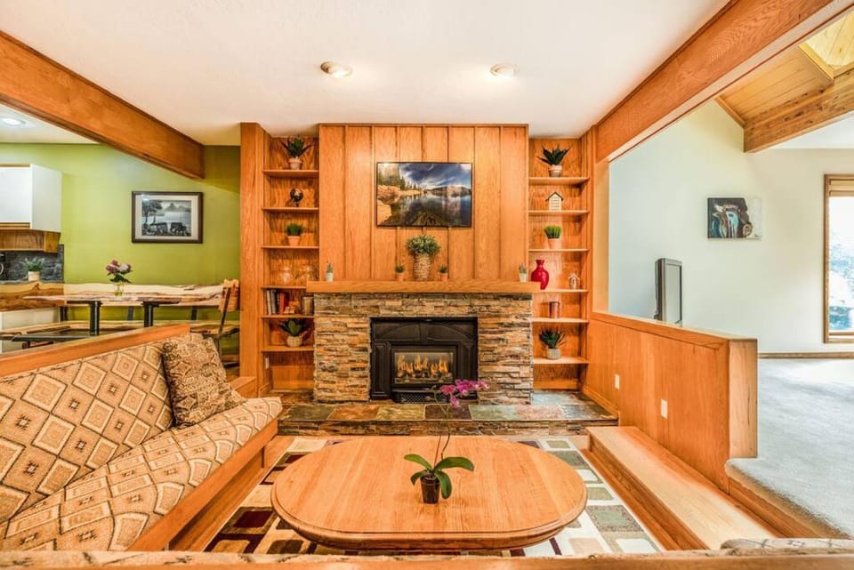 Mtn Home in Sandy UT Sauna Pool Table SkiHike Bike Climb House in Sandy