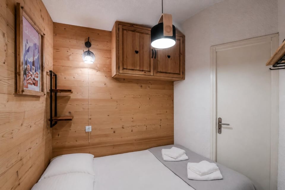 Slow Chalet Ski Soleil Ski-inSki-out Terrace walk everywhere ! House in Manigod