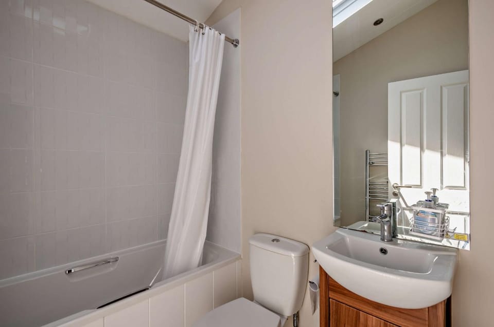 Bathroom, Bath