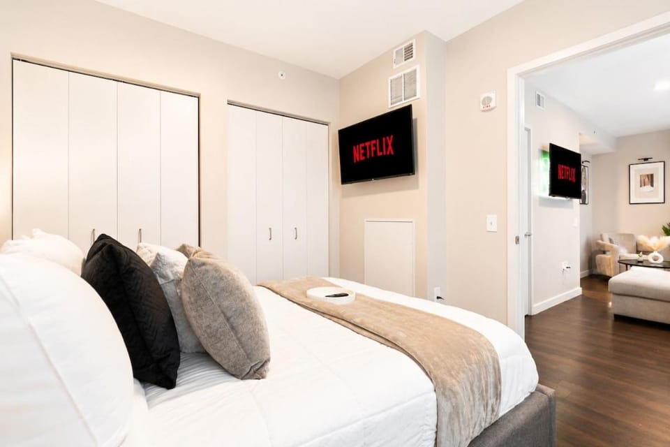 The Skyline Suite Midtown Apartment in Atlanta