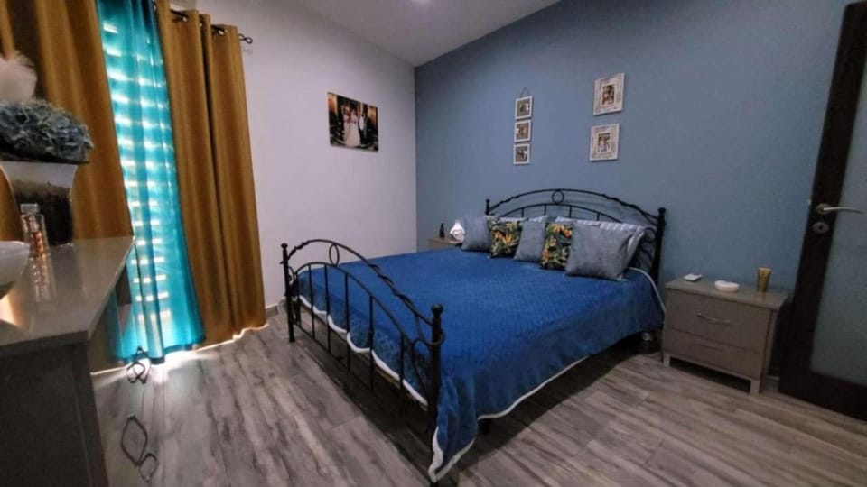 Cozy 3 Bedroom House with Large Terrace & BBQ Apartment in Saint Paul's Bay