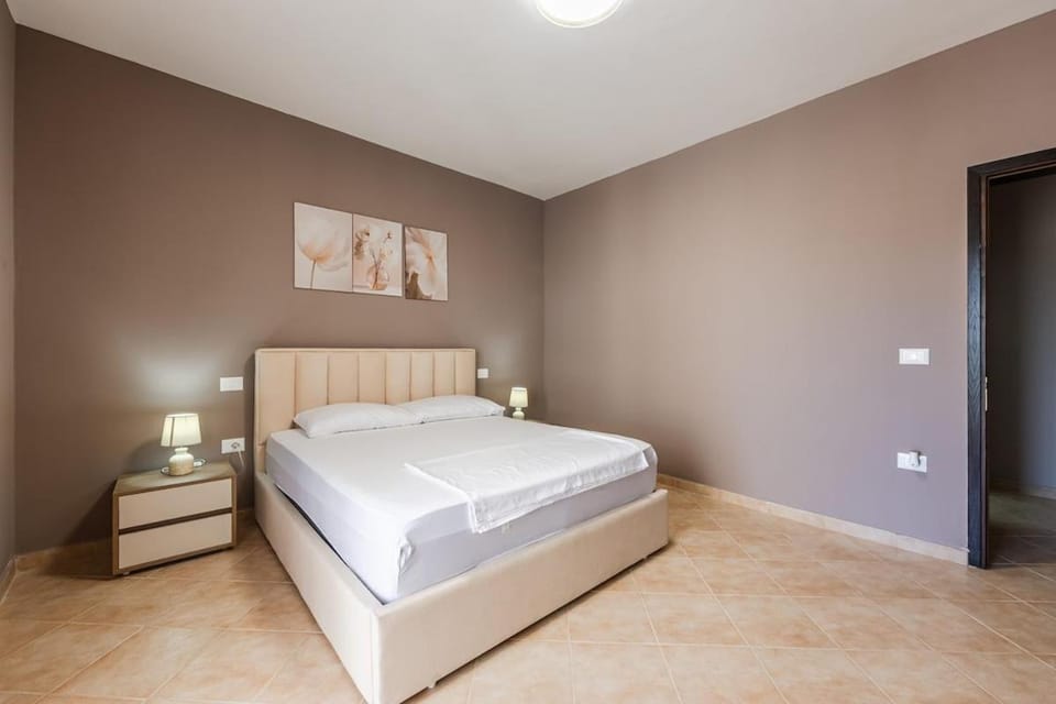 Coastal Living Retreat 2BR in Lungomare by PikHost Apartment in Vlorë
