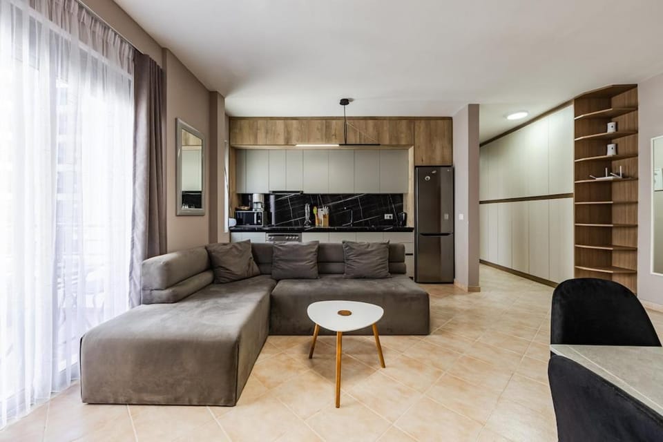 Coastal Living Retreat 2BR in Lungomare by PikHost Apartment in Vlorë