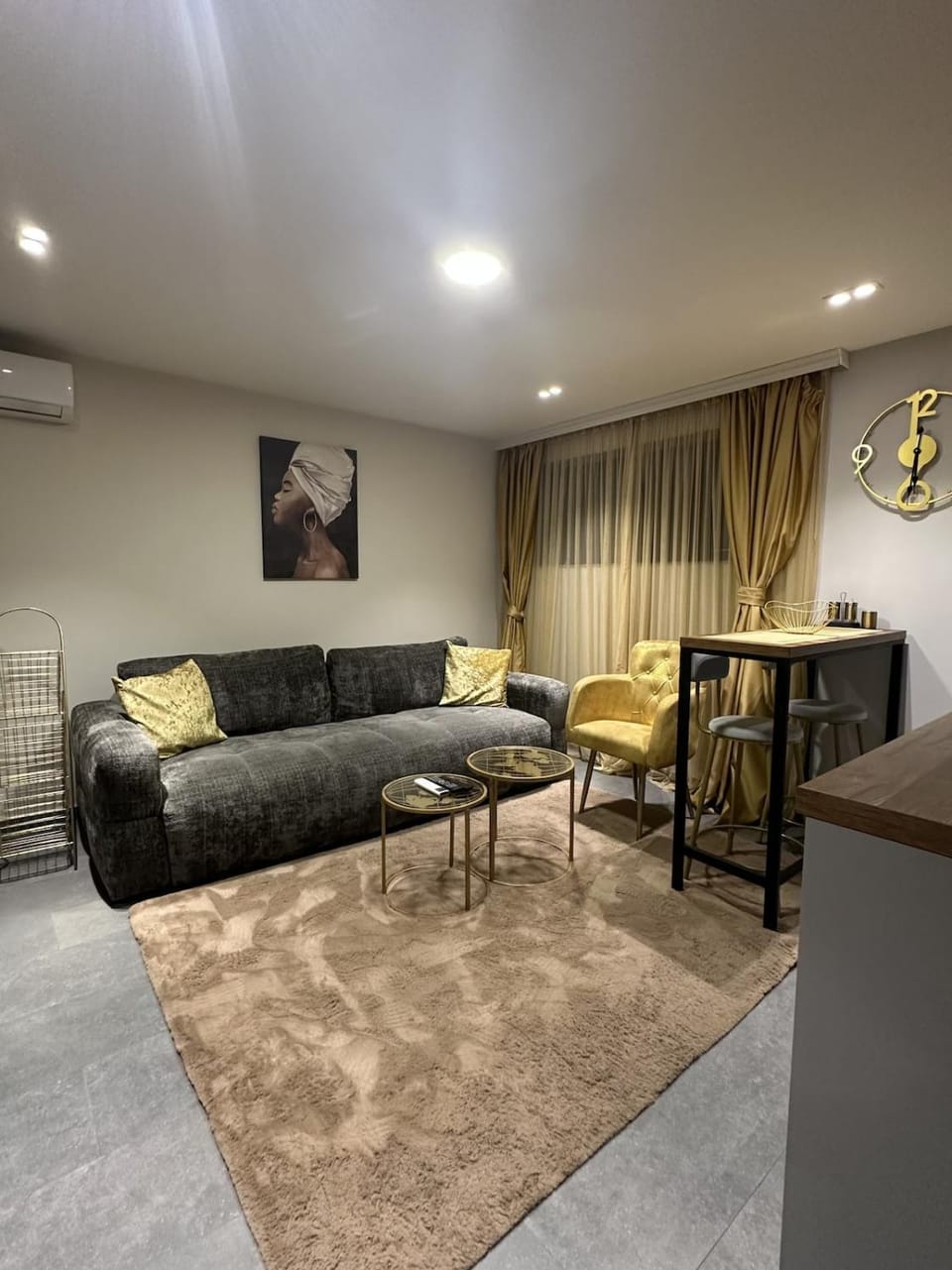 TV and multimedia, Living room, Seating area