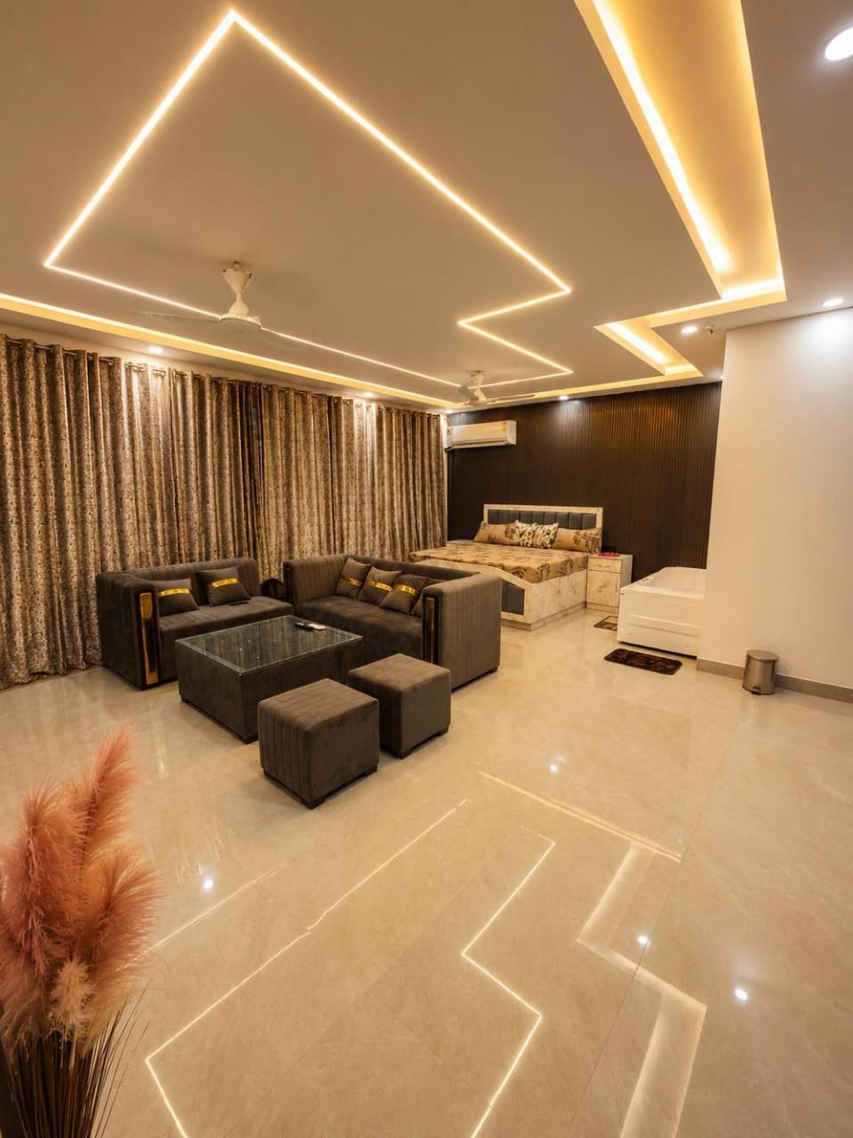 Living room, Seating area