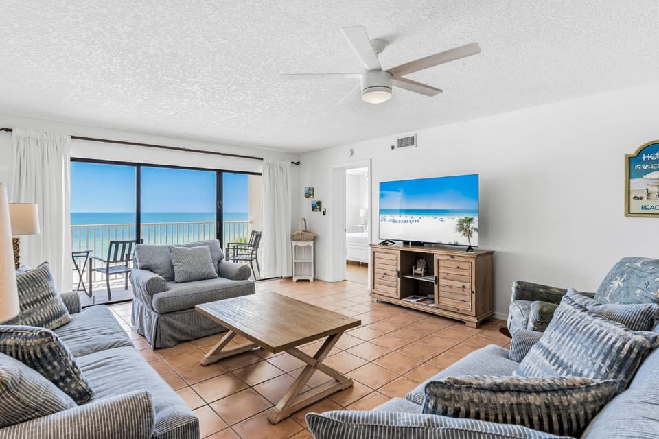 TV and multimedia, View (from property/room), Balcony/Terrace, Living room, Seating area, Sea view, furniture, air conditioner