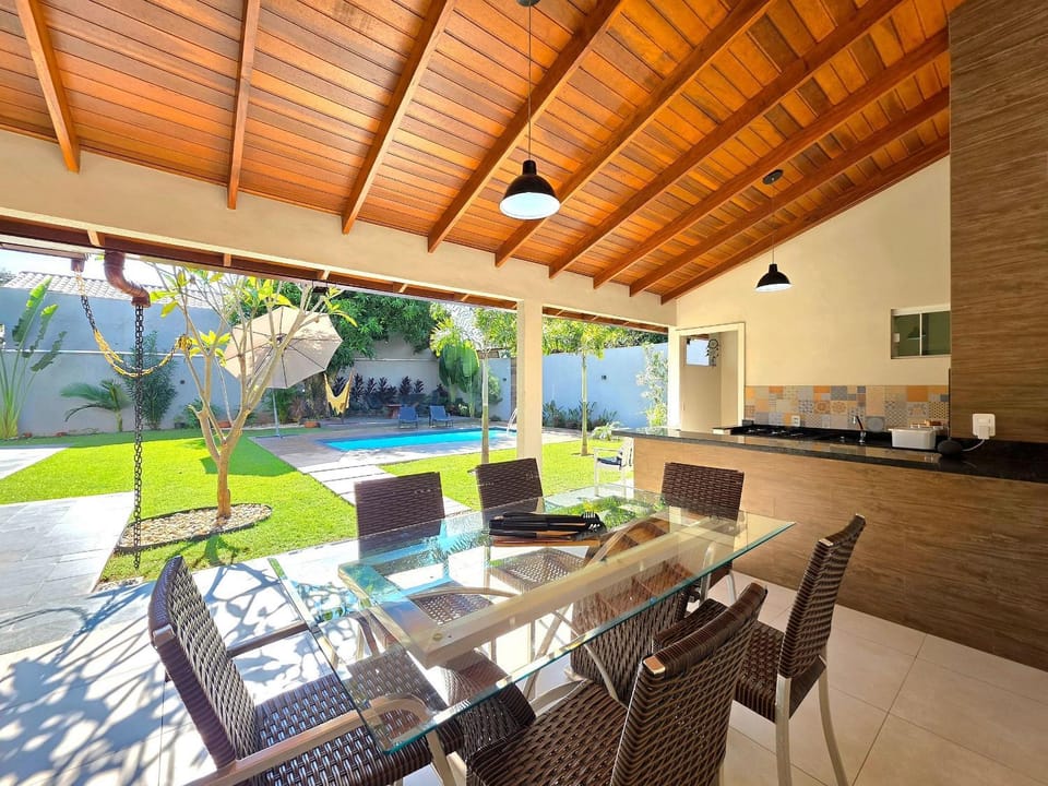 House with 3 suites, excellent leisure area, Vila A. House in Foz do Iguaçu