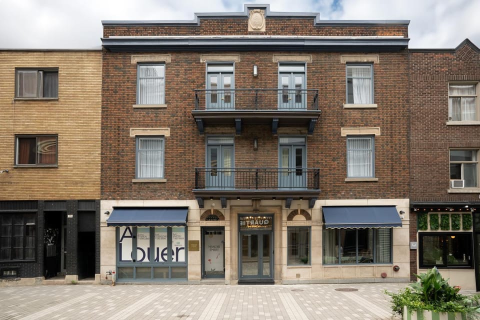 Property building, Facade/entrance