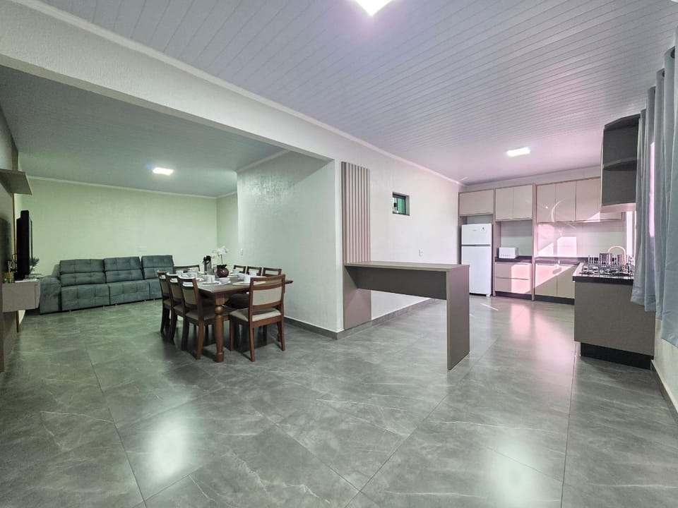 Casa 5 Quartos piscina churrasqueira 15 m Paraguai House in Foz do Iguaçu