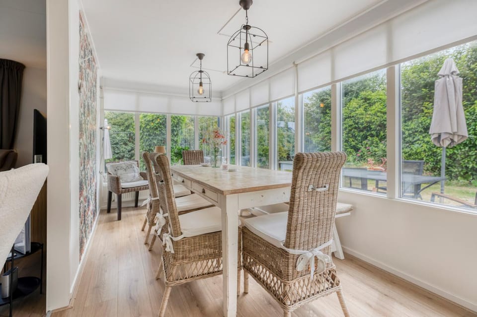 New! Beach House aan Zee with spacious garden House in Julianadorp