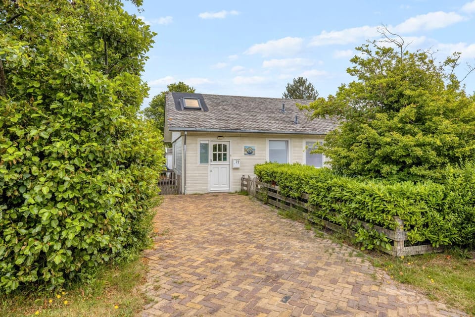 New! Beach House aan Zee with spacious garden House in Julianadorp