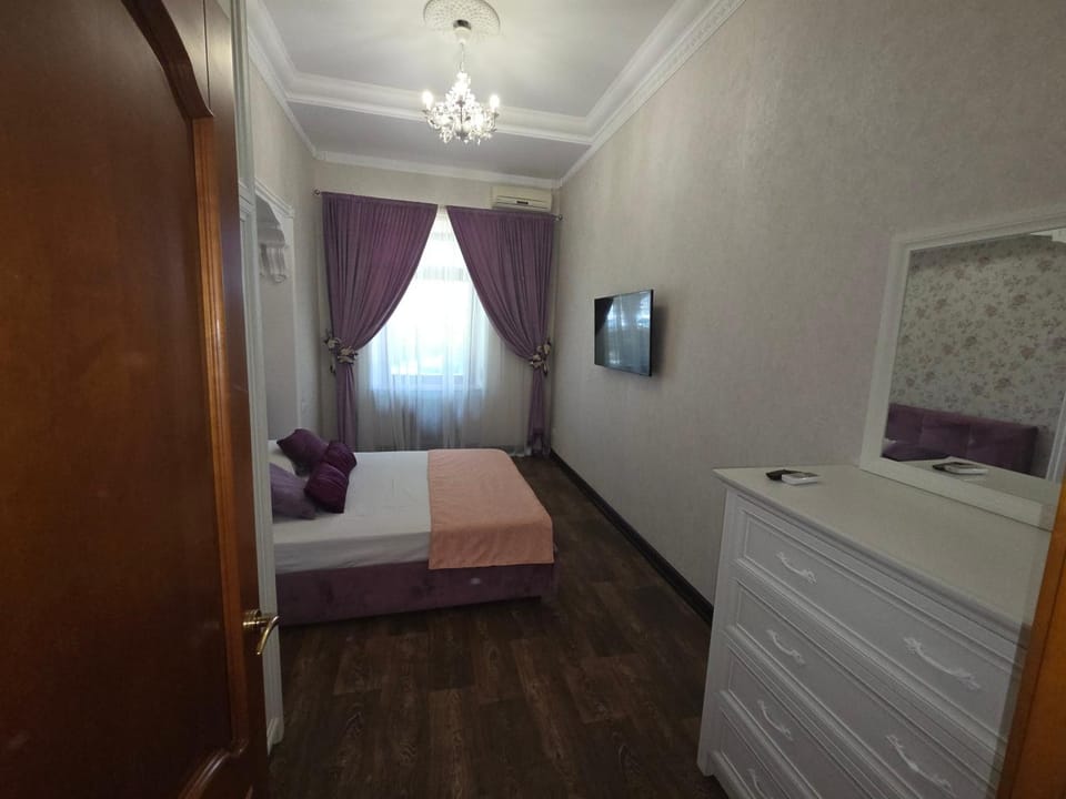 Apartament BOND Kanatnaya 1a 3 CENTR Apartment in Odessa