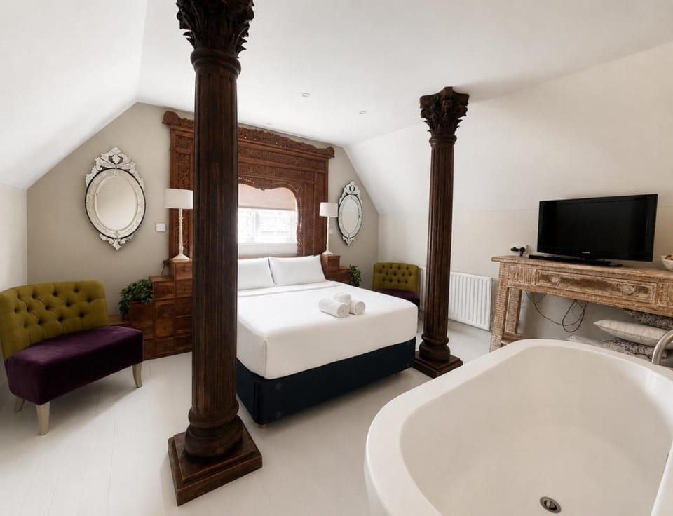 Bed, TV and multimedia, Bath