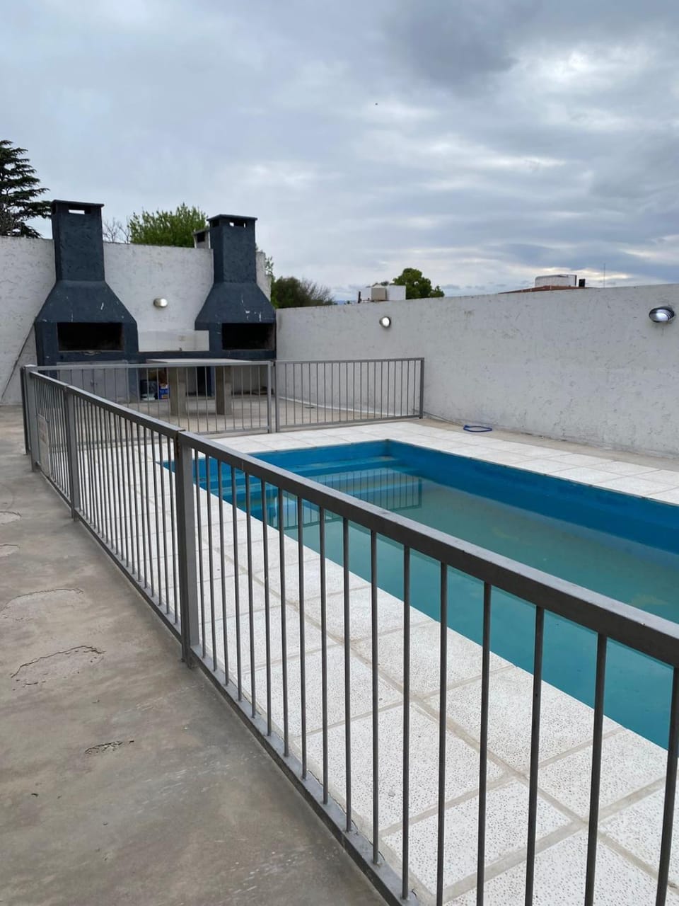 depto a 3 cuadras de peatonal, terraza con asador y cochera Apartment in Villa Carlos Paz
