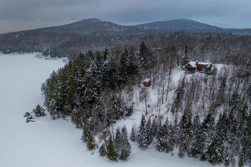 Secluded 3-bedroom log home that borders VT state park Chalet in Hyde Park