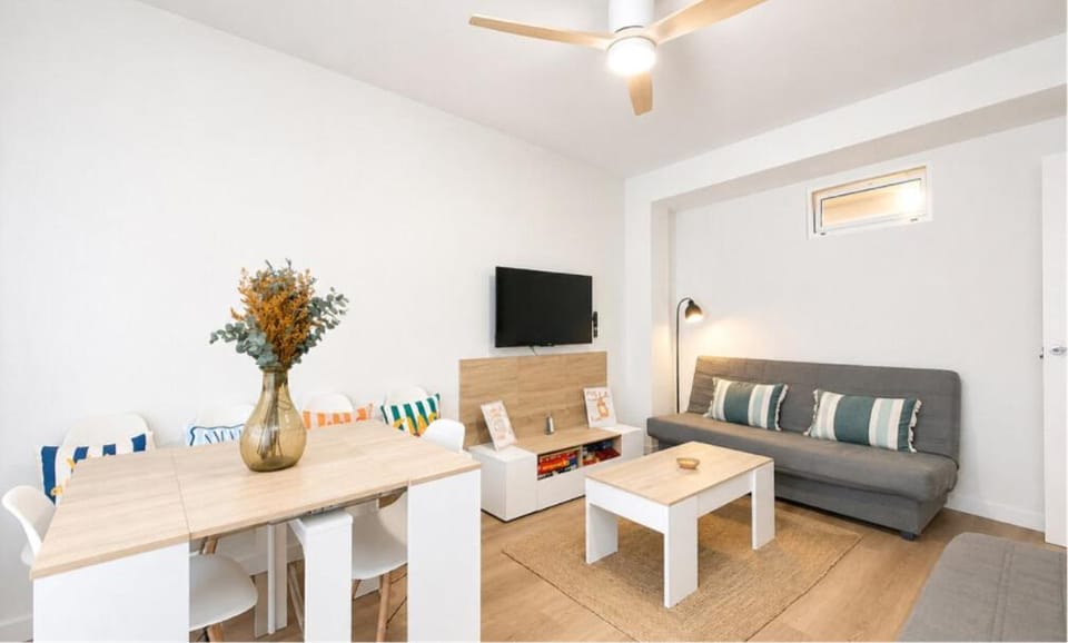 TV and multimedia, Living room, Dining area