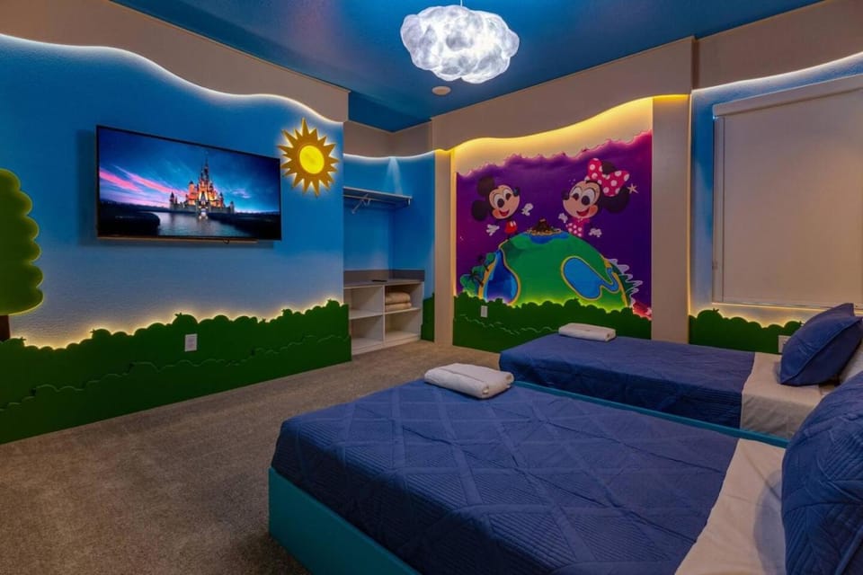 11BR Brand-New Game Room Private Home Theater - 11072 House in Orlando