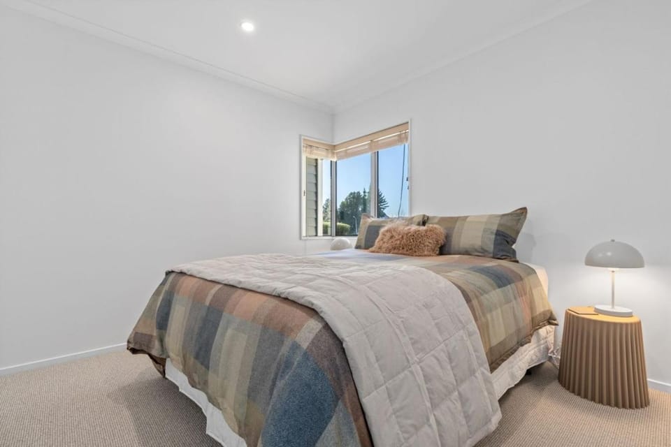 4 Bedroom Holiday Home House in Wanaka