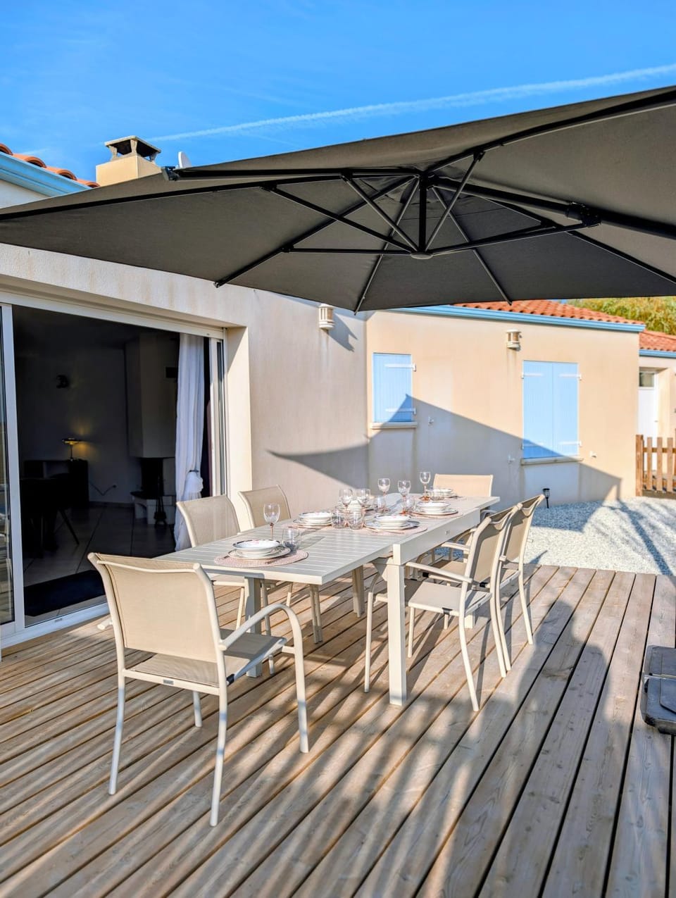 Patio, Dining area