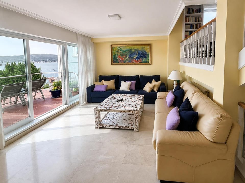 Natural landscape, View (from property/room), Living room, Seating area