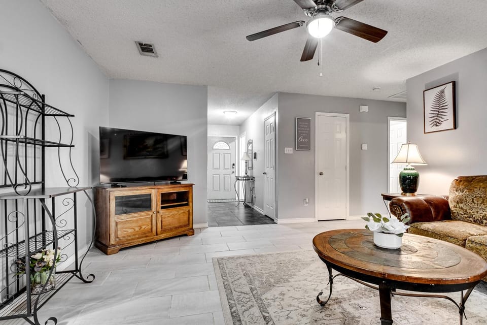 2 Mi to Texas Tech: Pet-Friendly Home, Fenced Yard House in Lubbock