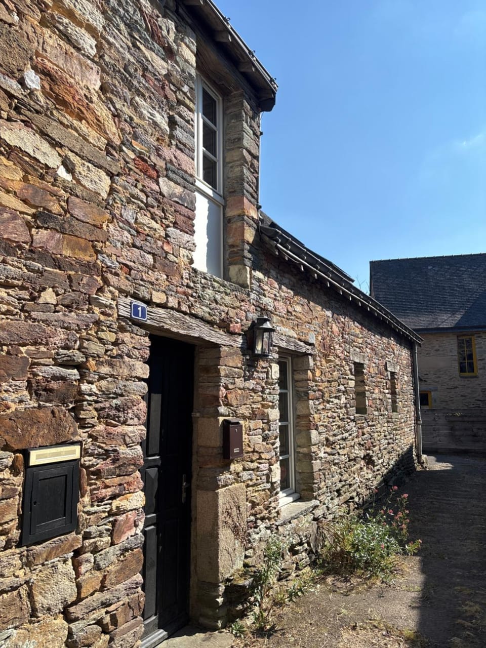 Property building, Facade/entrance