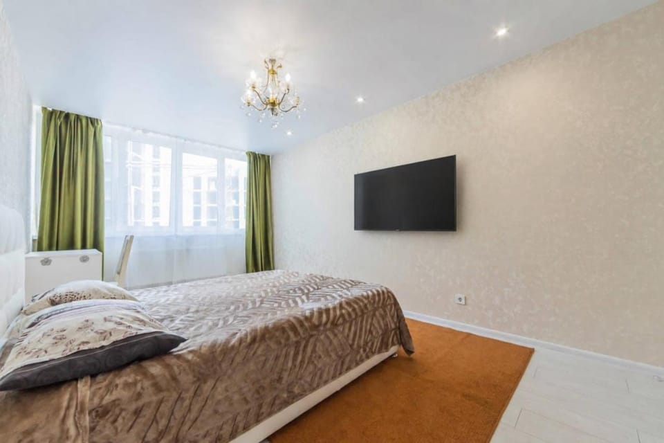 Bed, TV and multimedia, Photo of the whole room, Bedroom