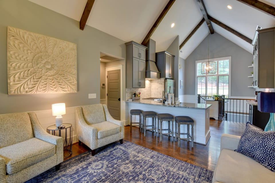Waterfront Lake Keowee Home w/ Hot Tub & Views! House in Lake Keowee