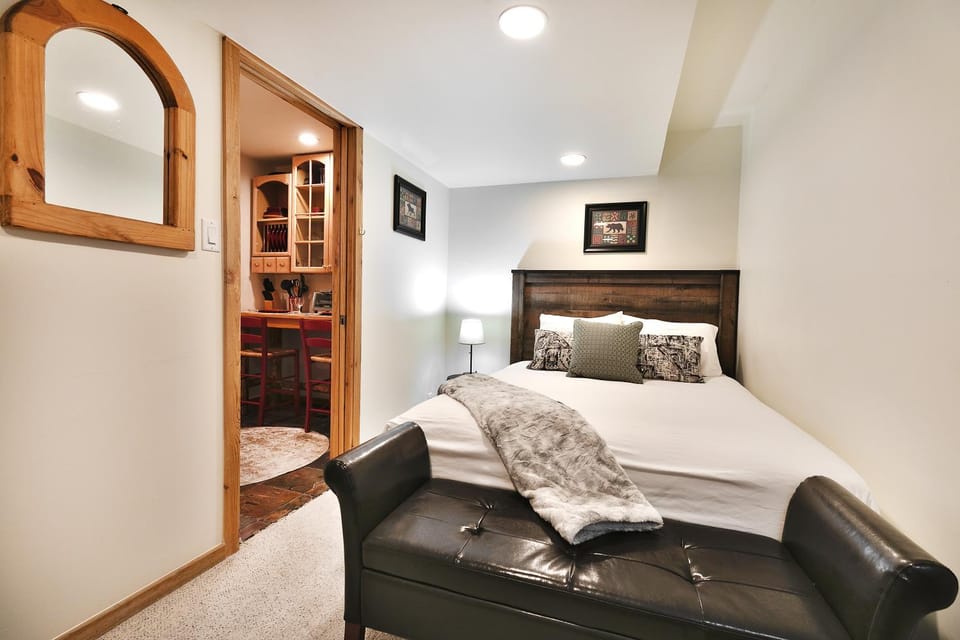 Woodside 11 by Park City Lodging Apartment in Park City