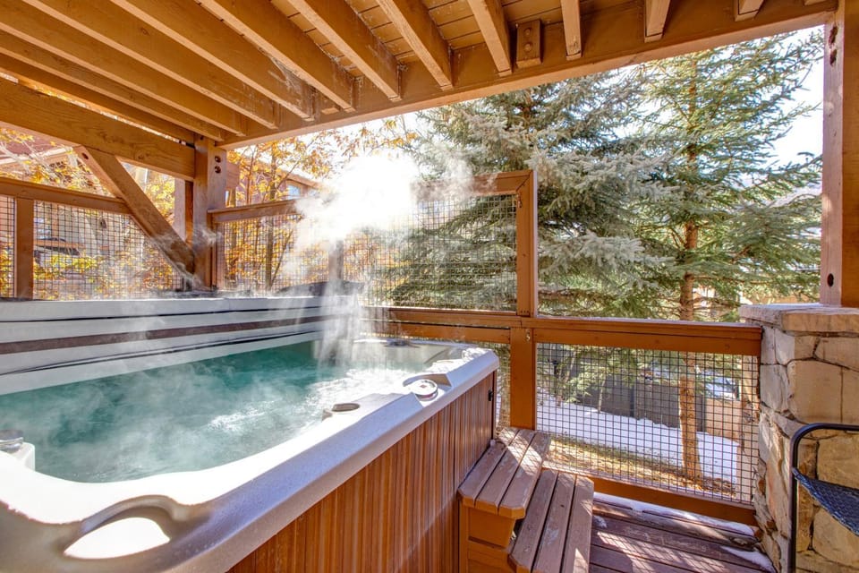 Town Pointe C101 by Park City Lodging Apartment in Park City