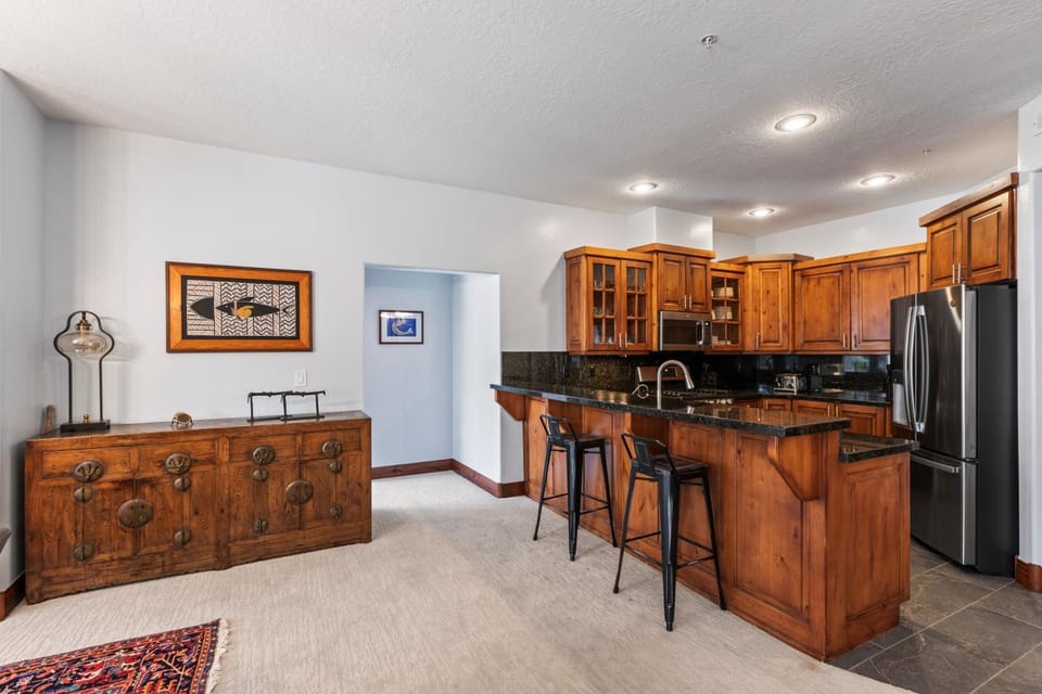 Town Pointe B304 by Park City Lodging Apartment in Park City